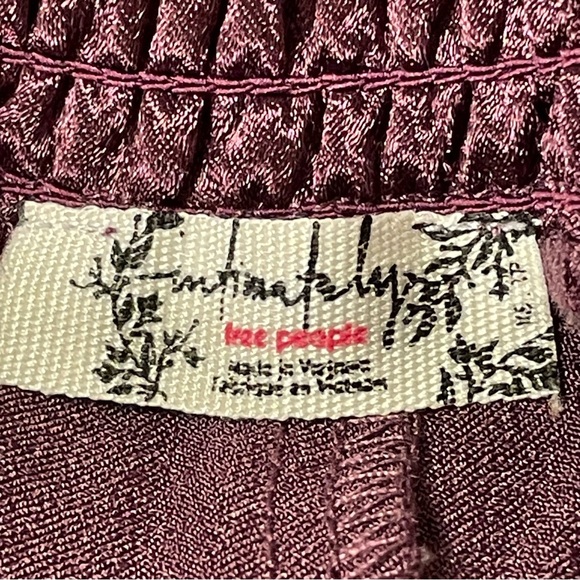INTIMATELY by FREE PEOPLE NWOT Chasing Love Ruffle Satin Pajama in Precious Wine - Picture 9 of 13